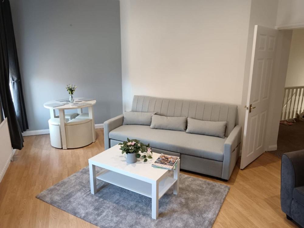 Welcome To This Flat Kettering Esterno foto